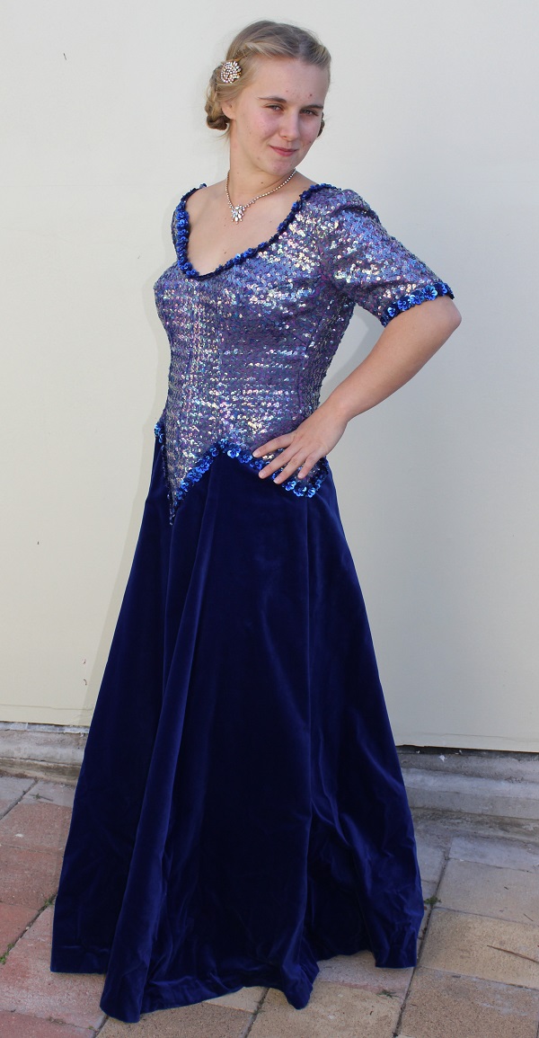 1980 blue velvet dress